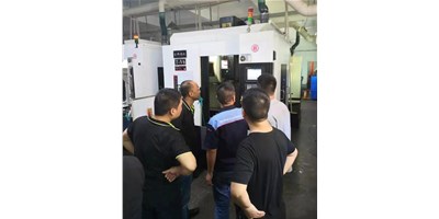 台群精机年终保养活动顺利开展，保证机床高效运转